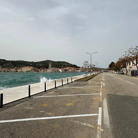 1 Istocna Gomilica Apartmán Tisno