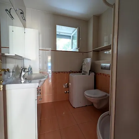 1 Istocna Gomilica Apartmán Tisno