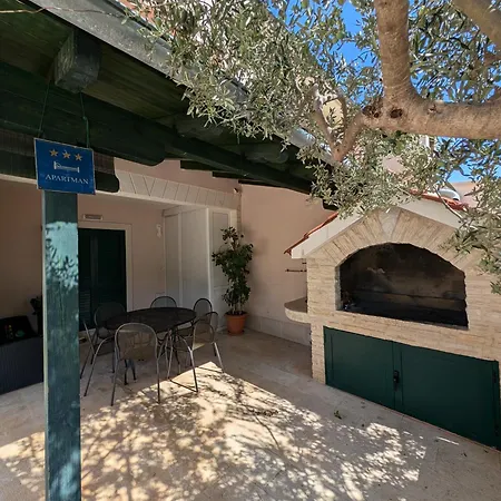 Apartmán 1 Istocna Gomilica